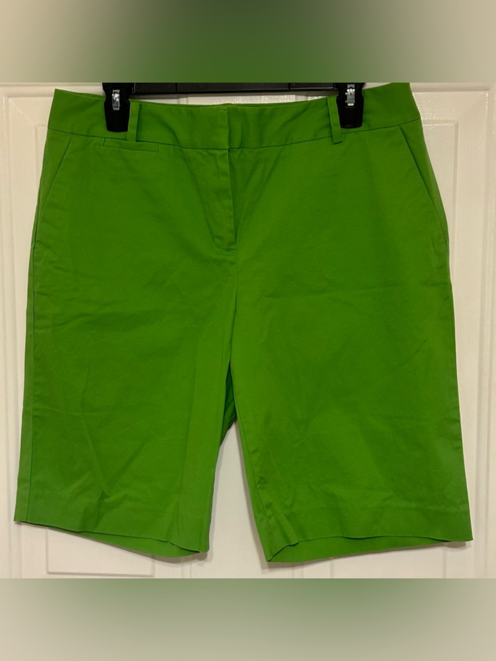 Talbots Women's Perfect Short Bright Green Bermuda Shorts Size 10